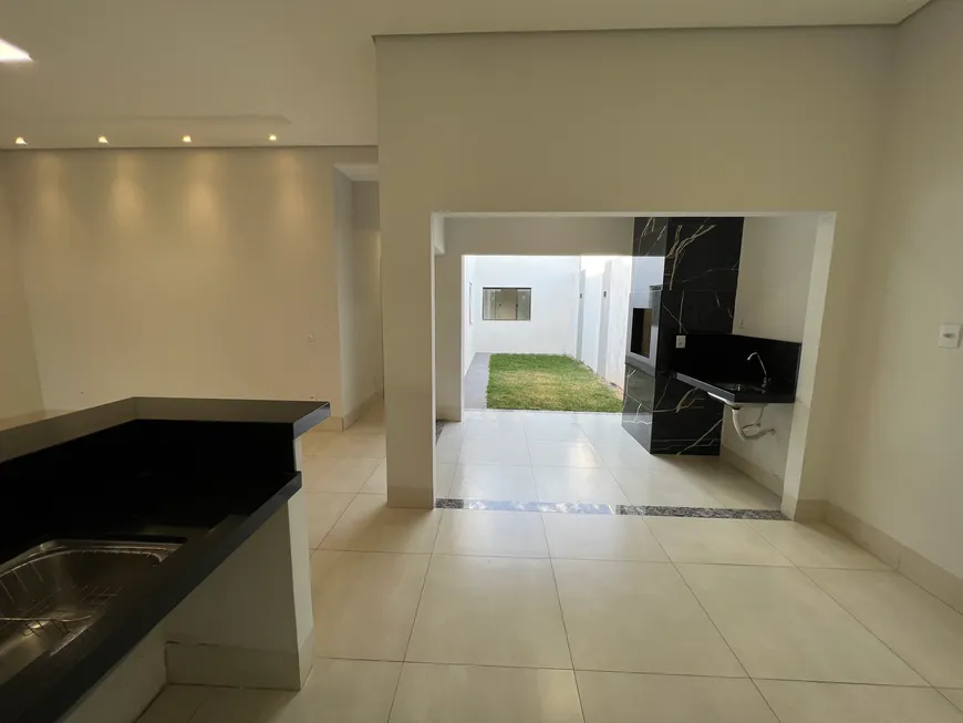 Foto 1 de Casa com 3 Quartos à venda, 130m² em Morada do Ouro, Cuiabá