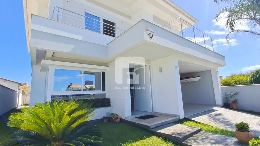 Foto 1 de Casa com 3 Quartos à venda, 262m² em Carianos, Florianópolis