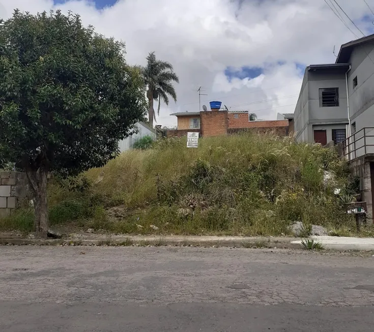 Foto 1 de Lote/Terreno à venda, 300m² em Jardim Itália, Caxias do Sul