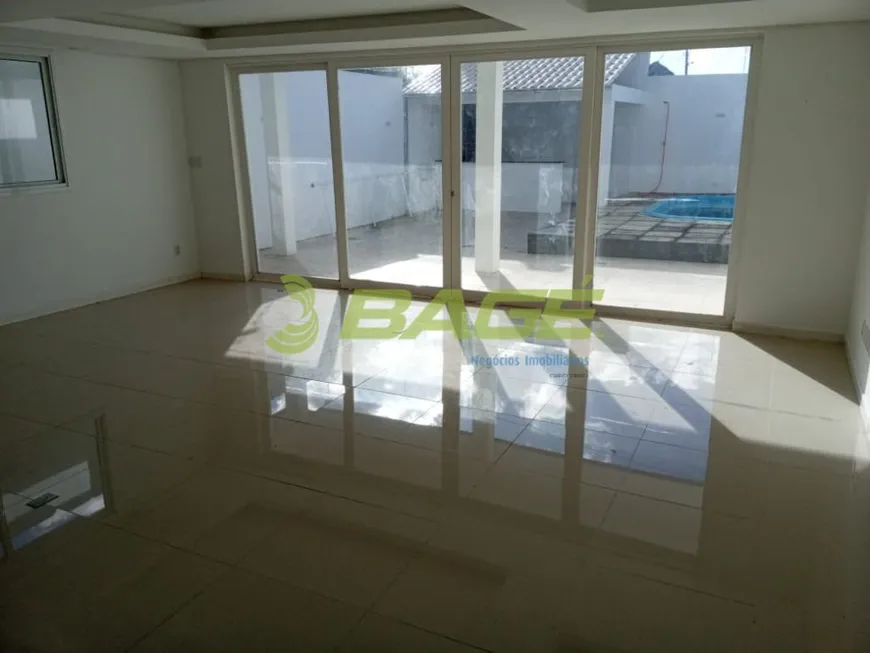 Foto 1 de Casa com 3 Quartos à venda, 201m² em Areal, Pelotas