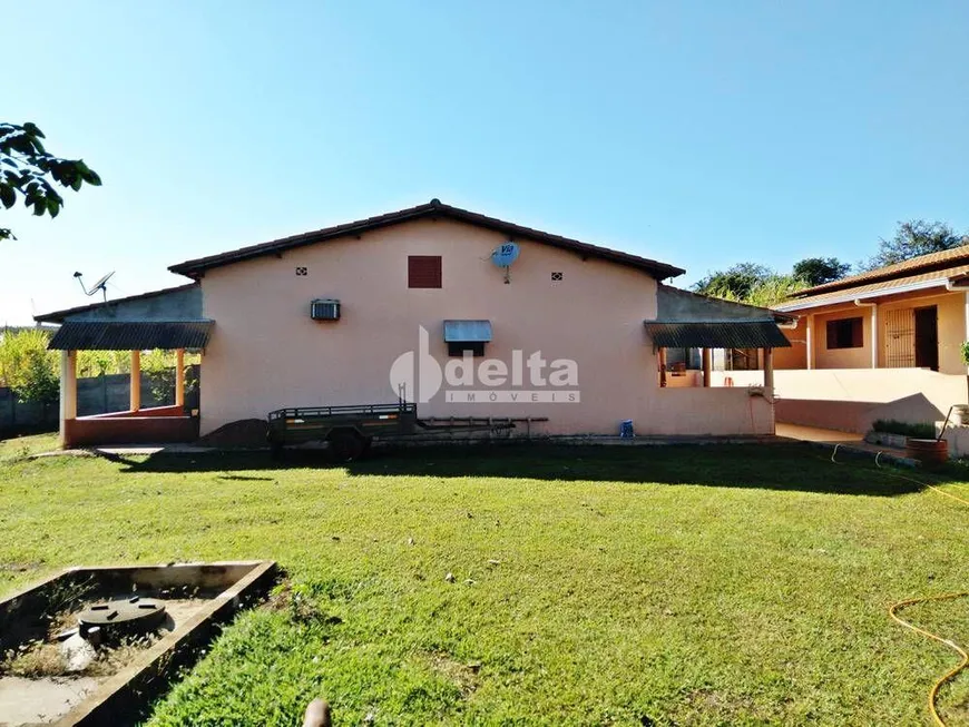 Foto 1 de Fazenda/Sítio com 2 Quartos à venda, 226m² em Area Rural de Uberlandia, Uberlândia