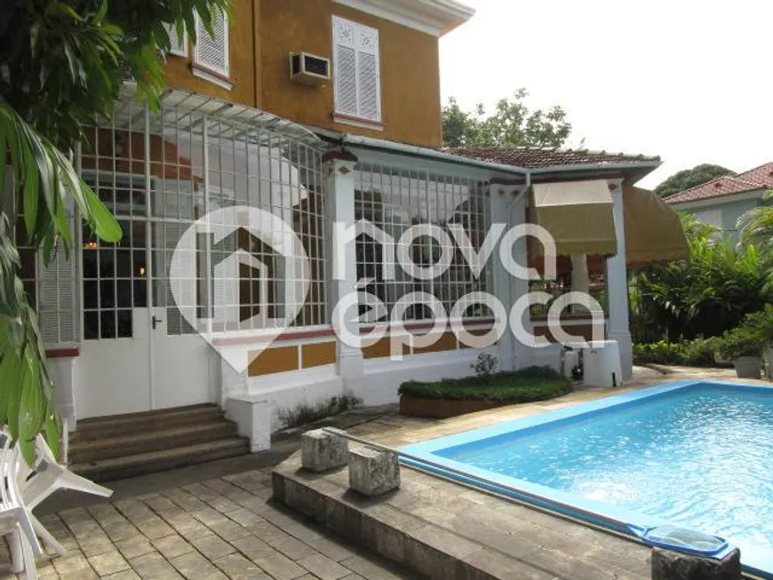 Foto 1 de Casa com 8 Quartos à venda, 380m² em Santa Teresa, Rio de Janeiro
