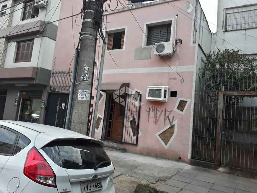 Foto 1 de Casa com 3 Quartos à venda, 145m² em Azenha, Porto Alegre