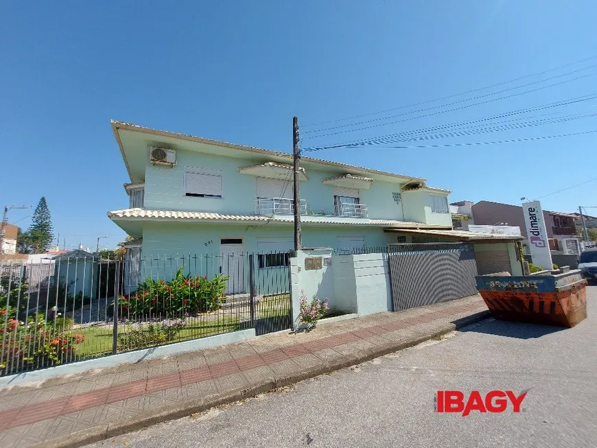 Foto 1 de Casa com 3 Quartos para alugar, 121m² em Balneário, Florianópolis