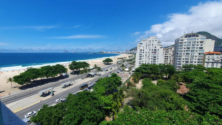 Foto 1 de Apartamento com 3 Quartos para alugar, 112m² em Copacabana, Rio de Janeiro