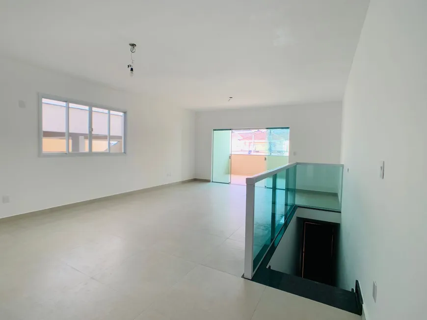 Foto 1 de Casa com 3 Quartos à venda, 190m² em Campo Grande, Santos