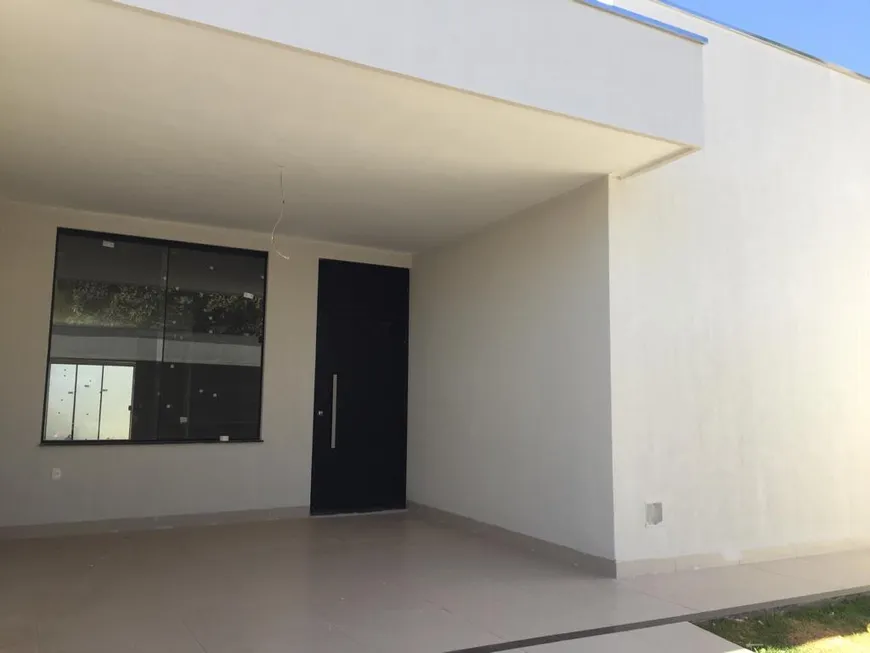 Foto 1 de Casa com 3 Quartos à venda, 250m² em Cidade Jardim, Uberlândia