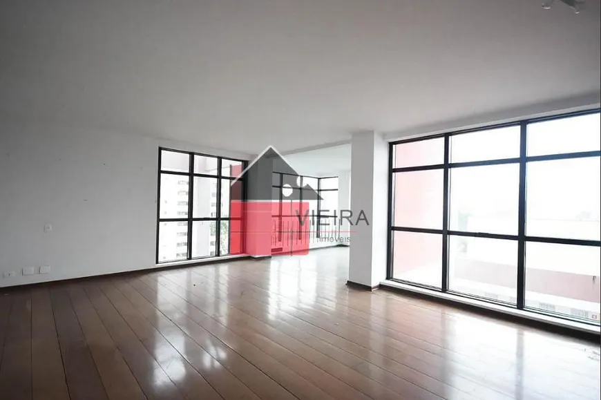 Foto 1 de Apartamento com 3 Quartos para venda ou aluguel, 237m² em Real Parque, São Paulo