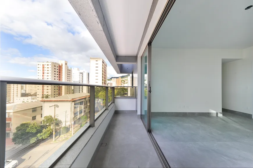 Foto 1 de Apartamento com 4 Quartos à venda, 138m² em Sion, Belo Horizonte