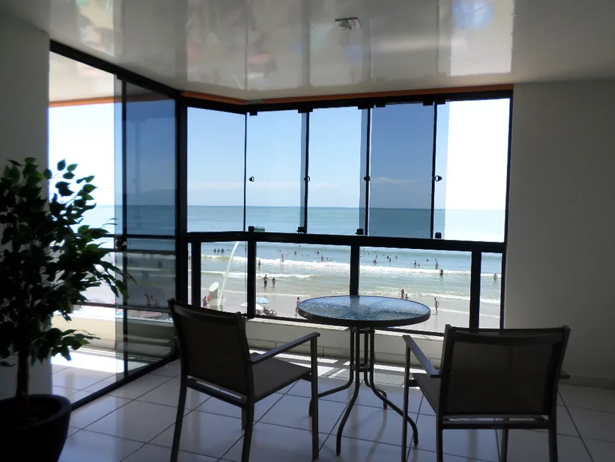 Foto 1 de Apartamento com 4 Quartos para alugar, 160m² em Meia Praia, Itapema