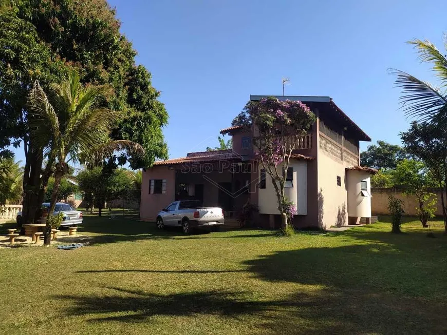 Foto 1 de Fazenda/Sítio com 3 Quartos à venda, 237m² em Chacara Flora, Araraquara