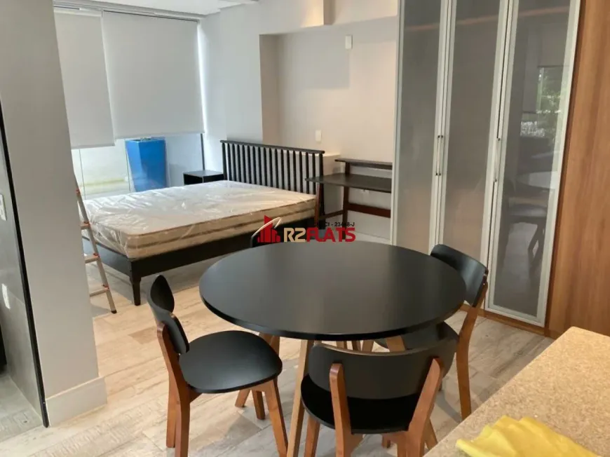 Foto 1 de Flat com 1 Quarto à venda, 62m² em Vila Olímpia, São Paulo