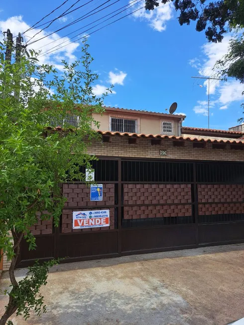 Foto 1 de Casa com 3 Quartos à venda, 250m² em Quitaúna, Osasco