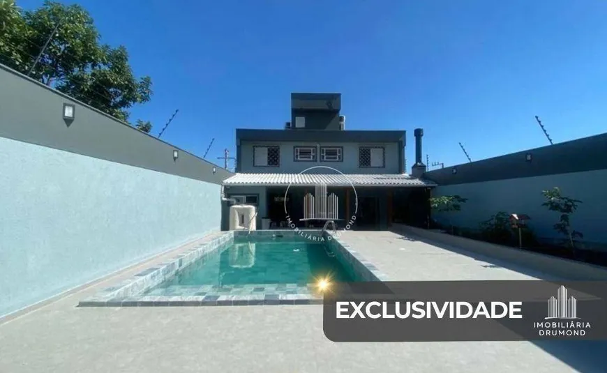 Foto 1 de Casa com 4 Quartos à venda, 210m² em Balneário, Florianópolis