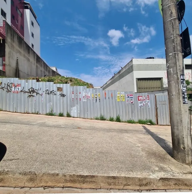 Foto 1 de Lote/Terreno à venda, 722m² em Barreiro, Belo Horizonte