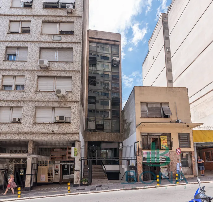 Foto 1 de Sala Comercial para alugar, 55m² em Centro, Porto Alegre