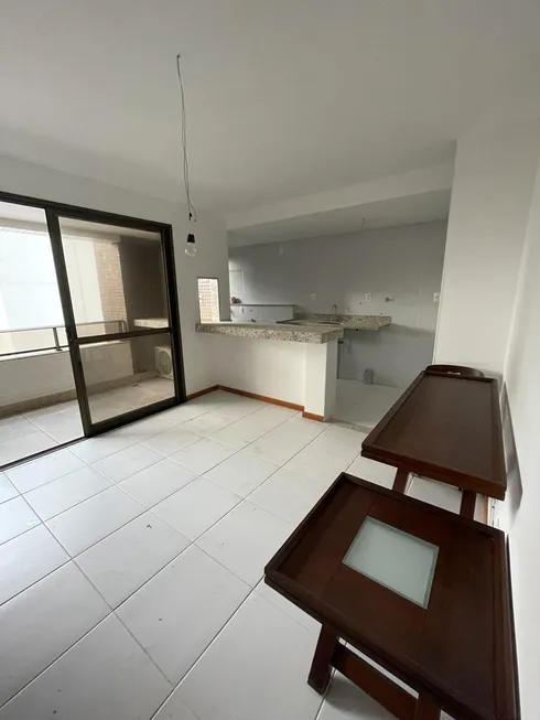 Foto 1 de Apartamento com 1 Quarto à venda, 45m² em Itaigara, Salvador