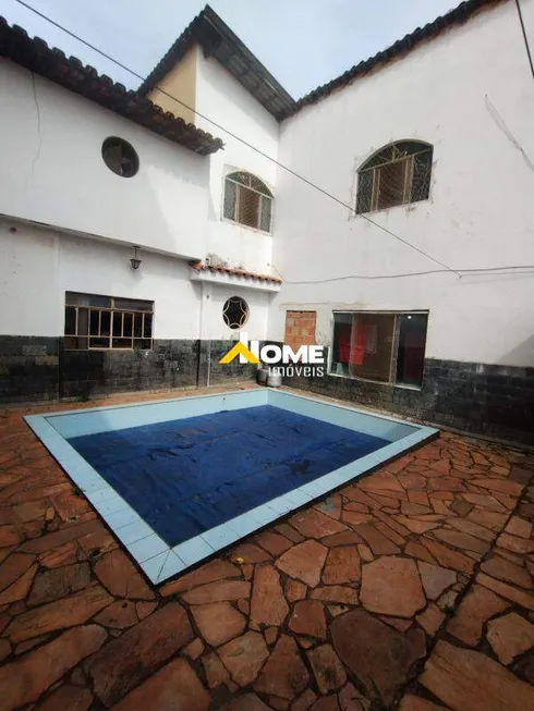 Foto 1 de Casa com 7 Quartos à venda, 113m² em Araguaia, Belo Horizonte