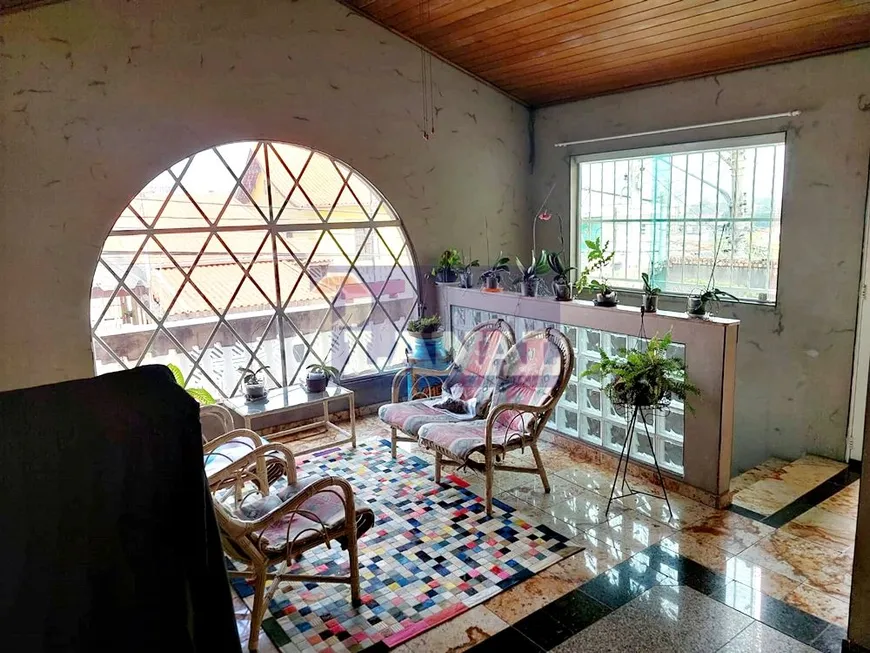 Foto 1 de Sobrado com 3 Quartos à venda, 195m² em Jardim Oriental, São Paulo