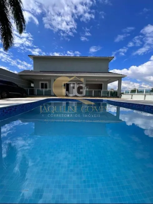 Foto 1 de Casa com 3 Quartos para alugar, 300m² em Jardim Santo Antônio, Arujá