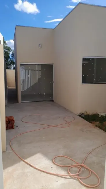 Foto 1 de Casa com 2 Quartos à venda, 50m² em Loteamento Novo Jaragua, Montes Claros