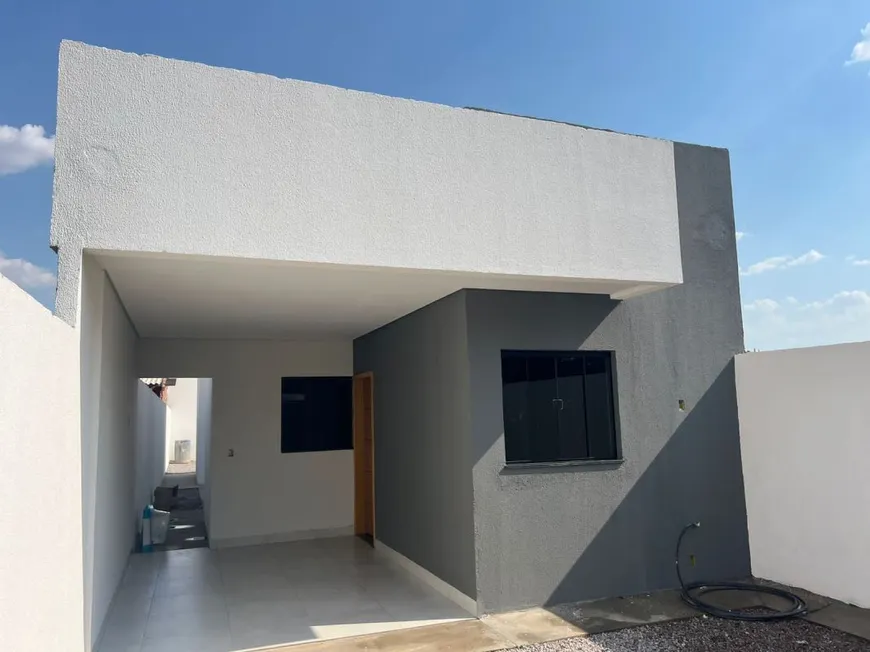 Foto 1 de Casa com 3 Quartos à venda, 87m² em Jardim Universitário, Cuiabá