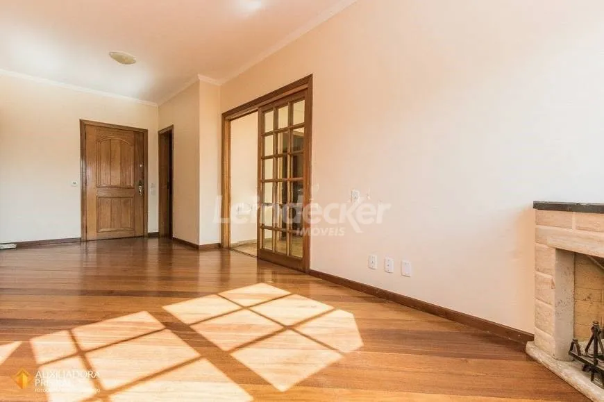 Foto 1 de Apartamento com 3 Quartos à venda, 116m² em Rio Branco, Porto Alegre
