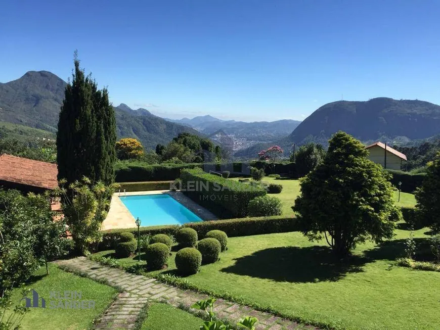 Foto 1 de Casa com 8 Quartos à venda, 600m² em Cascatinha, Nova Friburgo