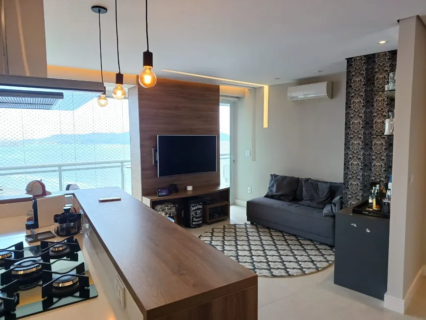 Foto 1 de Apartamento com 3 Quartos para venda ou aluguel, 150m² em Pompeia, Santos