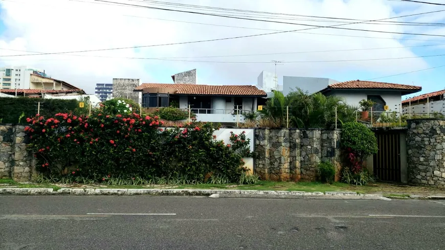 Foto 1 de Casa com 6 Quartos à venda, 840m² em Atalaia, Aracaju