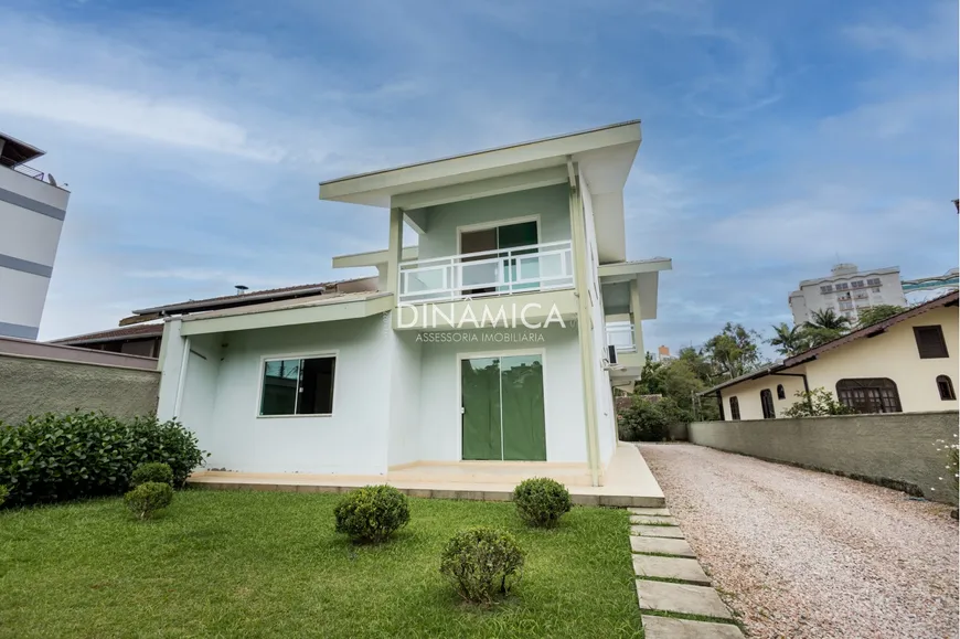 Foto 1 de Casa com 3 Quartos à venda, 200m² em Garcia, Blumenau