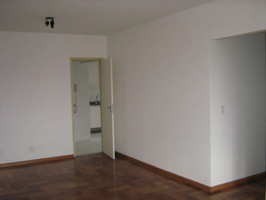 Foto 1 de Apartamento com 3 Quartos para venda ou aluguel, 130m² em Jardim Aquarius, São José dos Campos