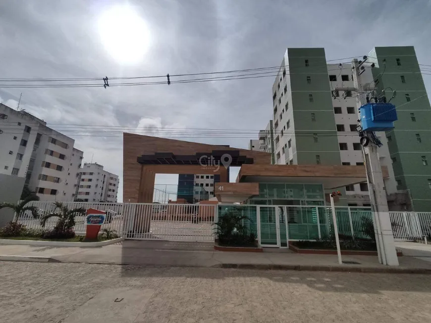 Foto 1 de Apartamento com 2 Quartos para alugar, 68m² em Aruana, Aracaju