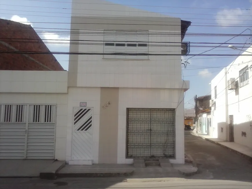 Foto 1 de Casa com 5 Quartos à venda, 200m² em Industrial, Aracaju