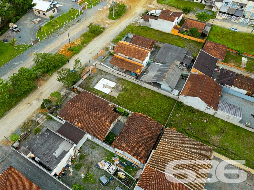 Foto 1 de Lote/Terreno à venda, 360m² em Parque Guarani, Joinville