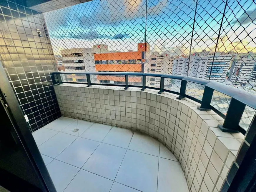 Foto 1 de Apartamento com 3 Quartos à venda, 89m² em Ponta Verde, Maceió