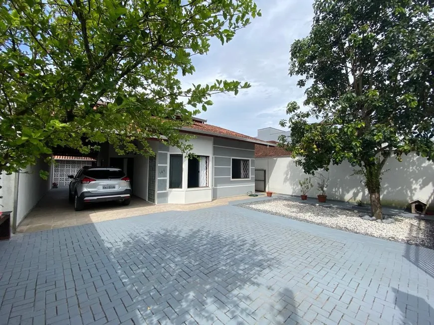 Foto 1 de Casa com 2 Quartos à venda, 61m² em Aventureiro, Joinville