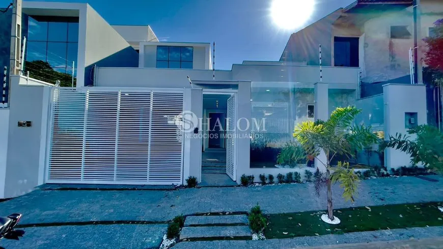 Foto 1 de Casa com 3 Quartos à venda, 180m² em Jardim Imperial, Maringá
