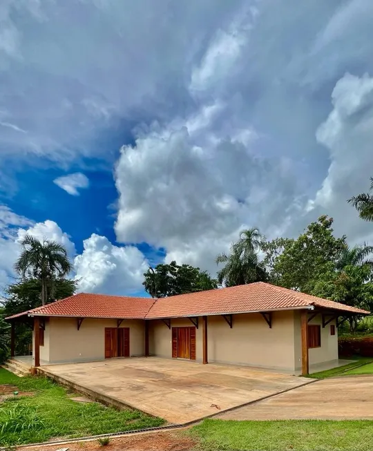 Foto 1 de com 3 Quartos à venda, 4000m² em Zona Rural, Bela Vista de Goiás