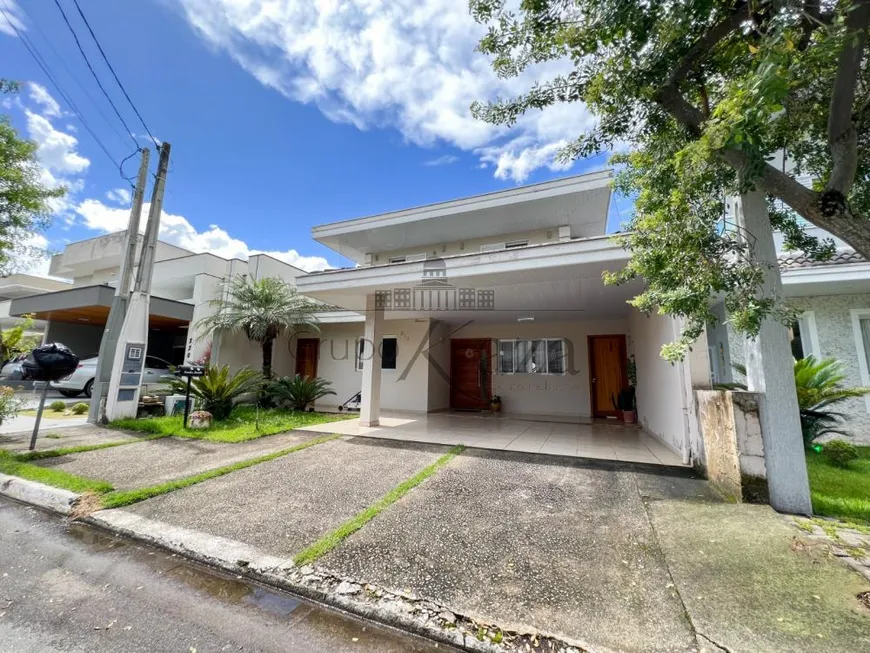 Foto 1 de Casa de Condomínio com 4 Quartos à venda, 200m² em Altos da Serra VI, São José dos Campos