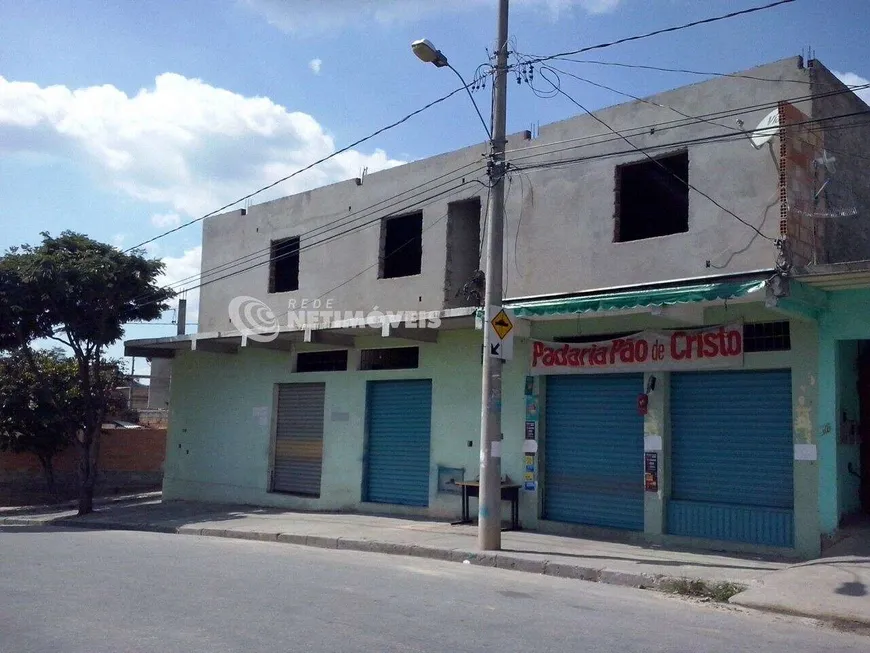 Foto 1 de Casa com 3 Quartos à venda, 230m² em Jardim Vitória, Belo Horizonte