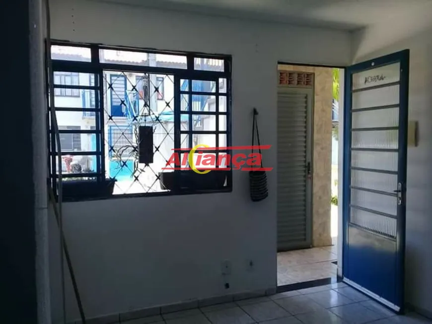 Foto 1 de Apartamento com 2 Quartos à venda, 42m² em Jardim Presidente Dutra, Guarulhos