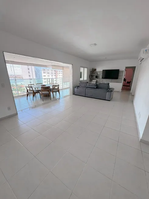 Foto 1 de Apartamento com 3 Quartos para alugar, 142m² em Ponta Do Farol, São Luís