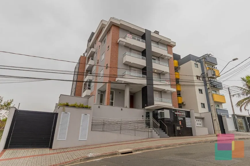 Foto 1 de Cobertura com 3 Quartos à venda, 186m² em Costa E Silva, Joinville