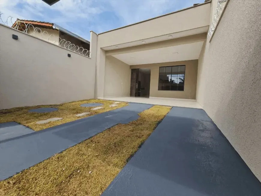 Foto 1 de Casa com 3 Quartos à venda, 127m² em Jardim Itaipu, Goiânia