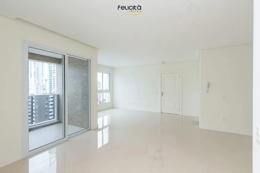 Foto 1 de Apartamento com 3 Quartos à venda, 119m² em Barra Sul, Balneário Camboriú