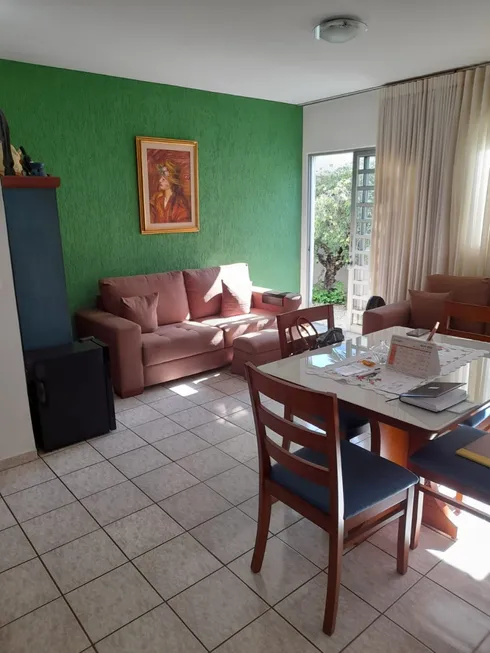 Foto 1 de Casa com 3 Quartos à venda, 223m² em Vila Rezende, Goiânia