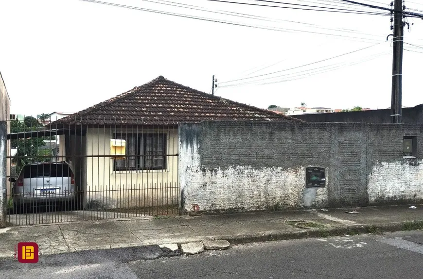 Foto 1 de Casa com 4 Quartos à venda, 78m² em Barreiros, São José