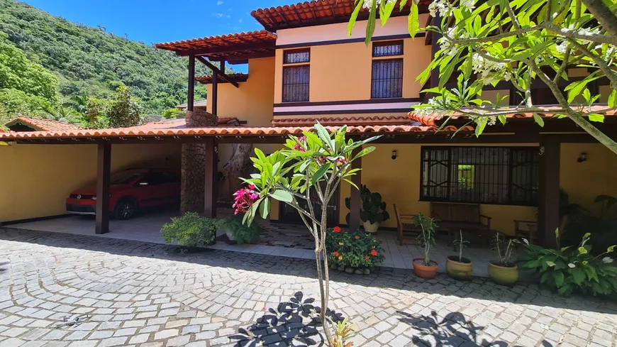 Foto 1 de Casa com 5 Quartos à venda, 445m² em Itacoatiara, Niterói