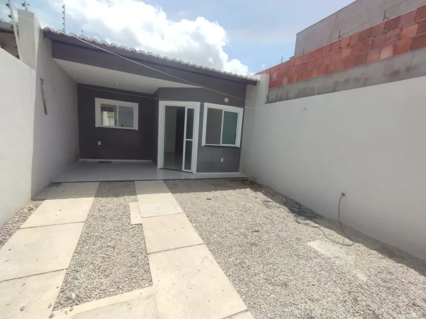 Foto 1 de Casa com 2 Quartos à venda, 91m² em Pedras, Itaitinga